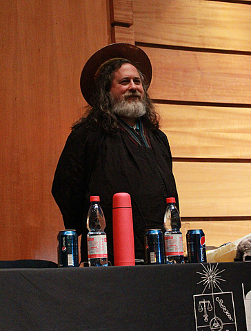 Creador del Sistema operativo libre(Richard Stallman)