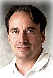 Creador del Sistema operativo propietario (Linus Torvalds)