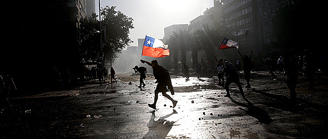 Es treballa en un pla de "normalització" i es firma el projecte de llei per a estabilitzar les tarifes elèctriques
