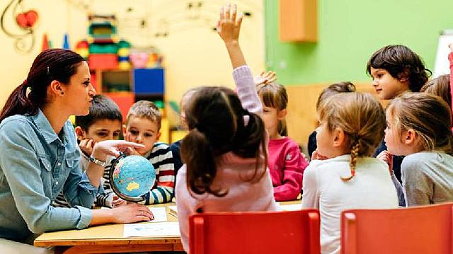 SER MAESTRA  EN CARRERA ADMINISTRATIVA