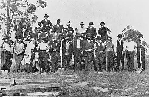 The first priests arrive in Brisbane