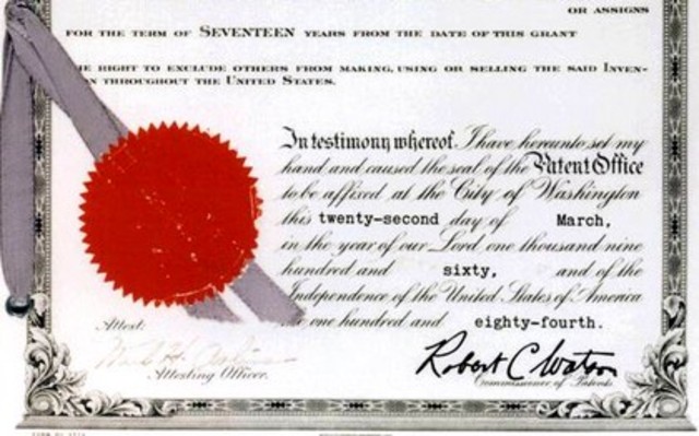 Første patentering af papirisolering