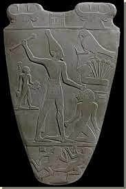 Menes poraža Donji Egipat i ujedinjuje ga