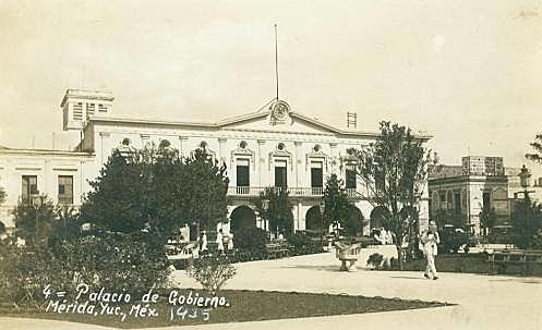 Primera piedra del actual Palacio de Gobierno.