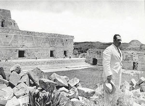 Lázaro Cárdenas llega a Yucatán.