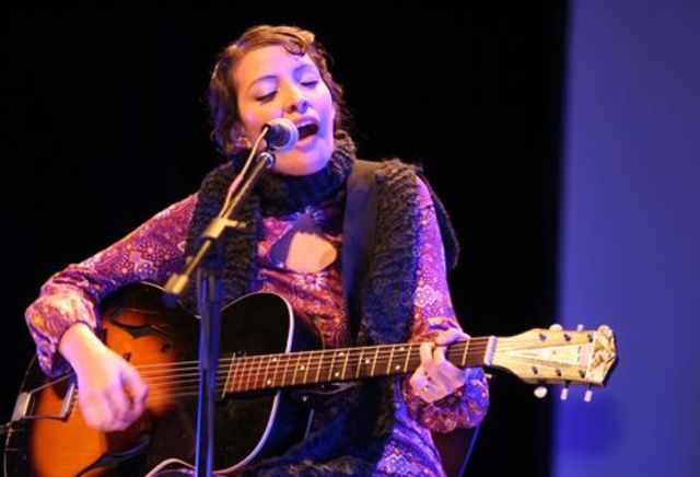 Concierto de la cantante Gaby Moreno causa sensación