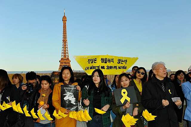 300 manifestants à Paris pour exiger la vérité du Sewol