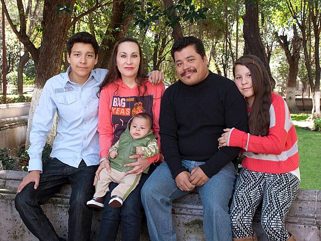 LOS RECUERDOS SE GUARDAN EN FOTOS