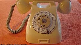 Timeline: TELEFONO DE MESA