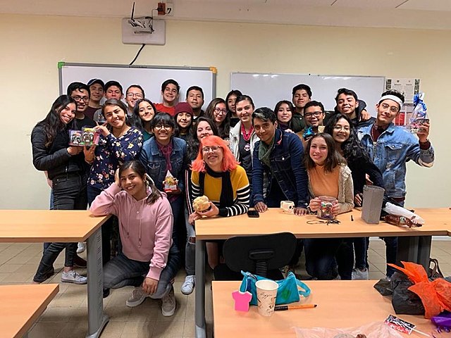 Intercambio de Calaveras en Clase de Expresion Escrita