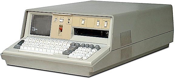 Ehitati esimene sülearvuti IBM 5100