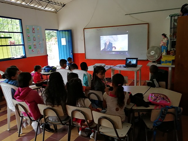 pelicula dia del idioma