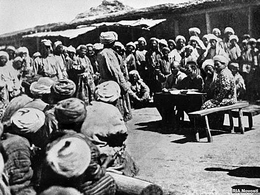 REVUELTA DE LOS BASMACHI