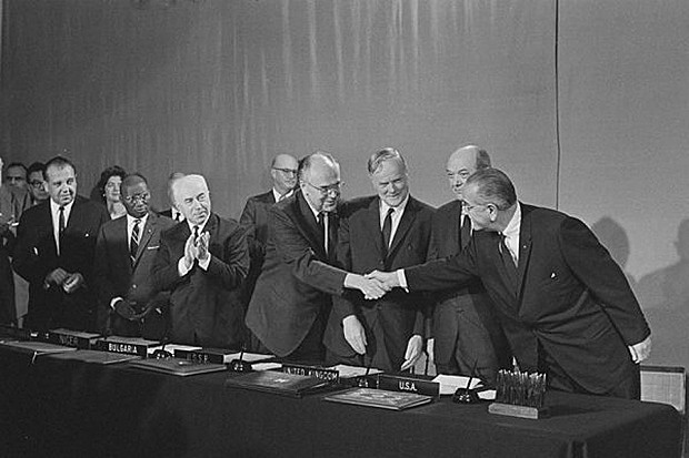 Vertrag über die Nichtverbreitung von Kernwaffen (atomwaffensperrvertrag)