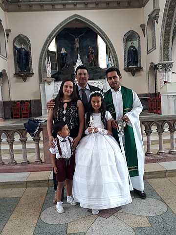 PRIMERA COMUNIO DE MI HIJA MARIANA