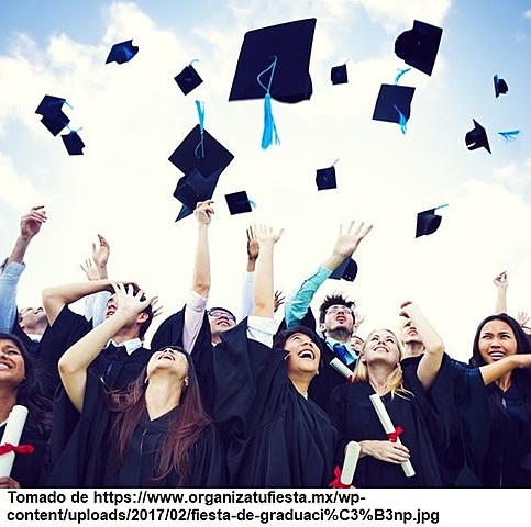 Se gradúan los primeros profesionales de Ingeniería de Sistemas en Colombia