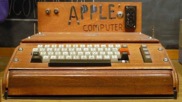 Apple I - primera computadora de Steve Jobs