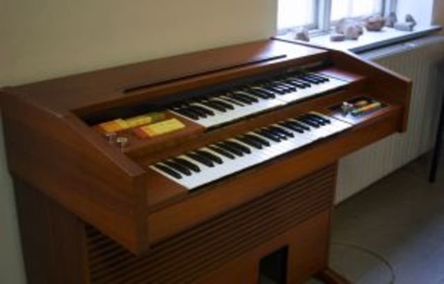 Electric Organ