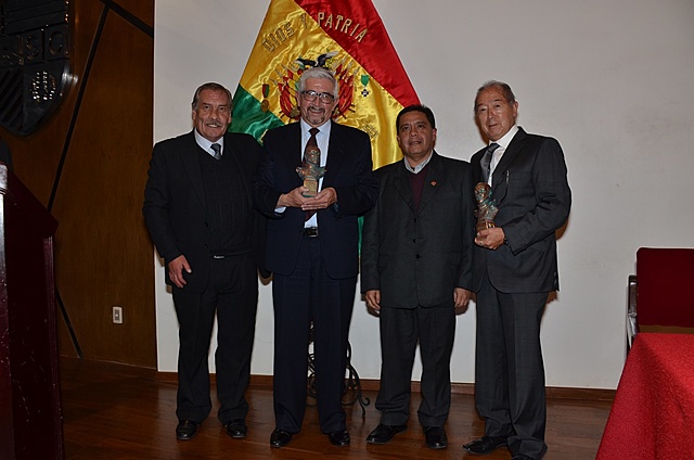 1989 WHITE AND ROSED BOOKS