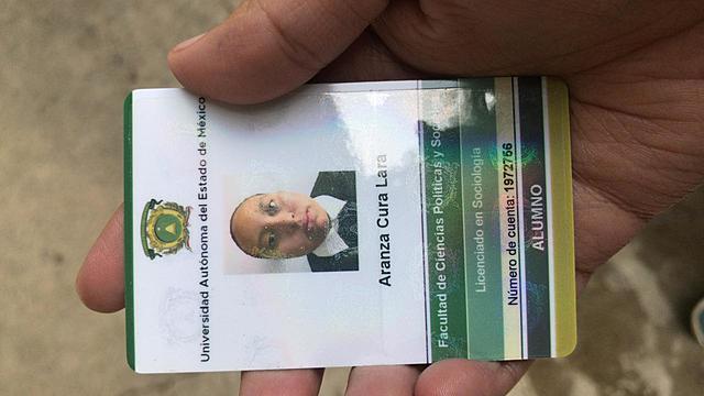 Me entregaron mi credencial.