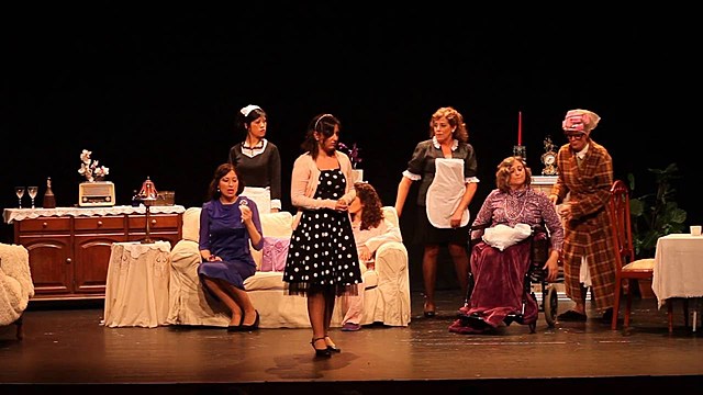 Acudimos grupalmente a una obra de teatro