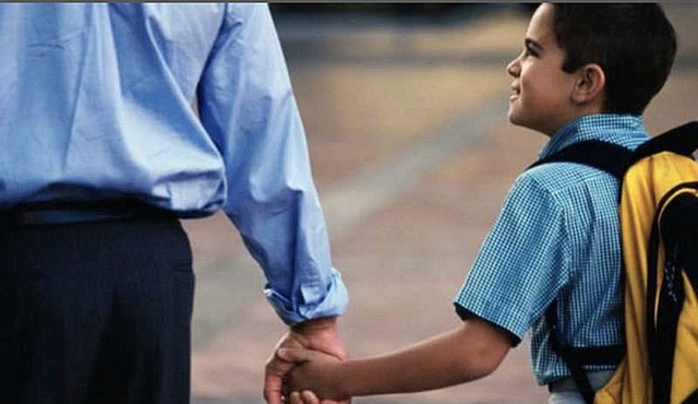 Discusión por los roles de hombres y mujeres.