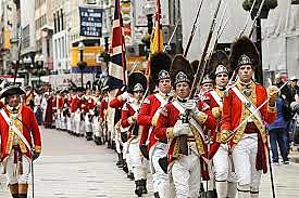 1,000's of Redcoats in Boston