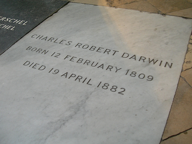 Muore Charles Darwin
