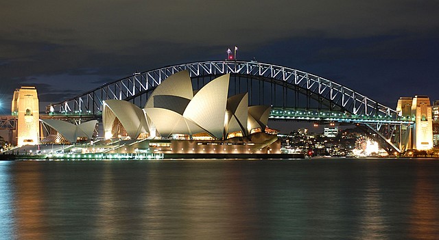 SYDNEY OPERA HOUSE