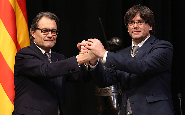 Carles Puigdemont és investit com a president