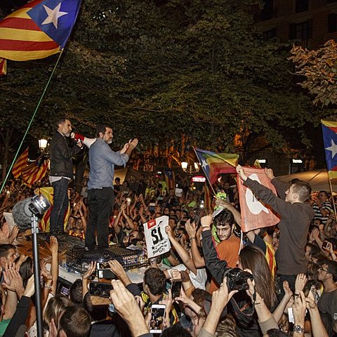 Multitudinària manifestació per part de l’ANC i Òmnium