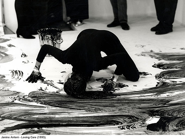 "Loving Care" 1993. Janine Antoni