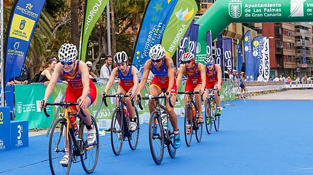 Triatlón de Niza, en Niza, Francia.