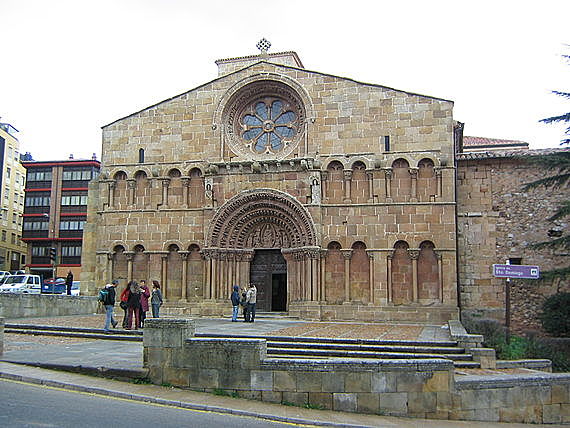 ESPAÑA: CAMINO De Santiago: IGLESIA DE SANTODOMINGO DE SORIA
