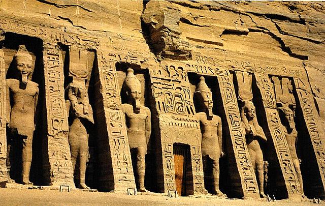 Templo Nefertari (Abu Simbel)