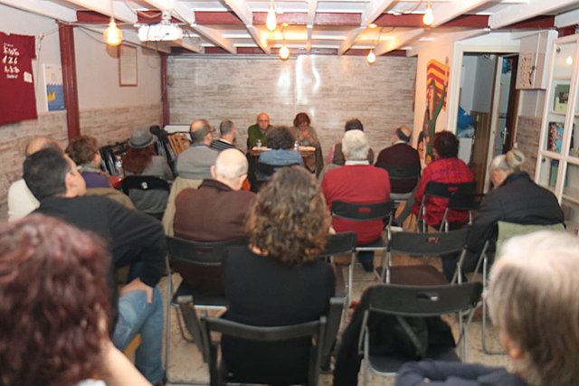 Presentació de Ventalls de paper