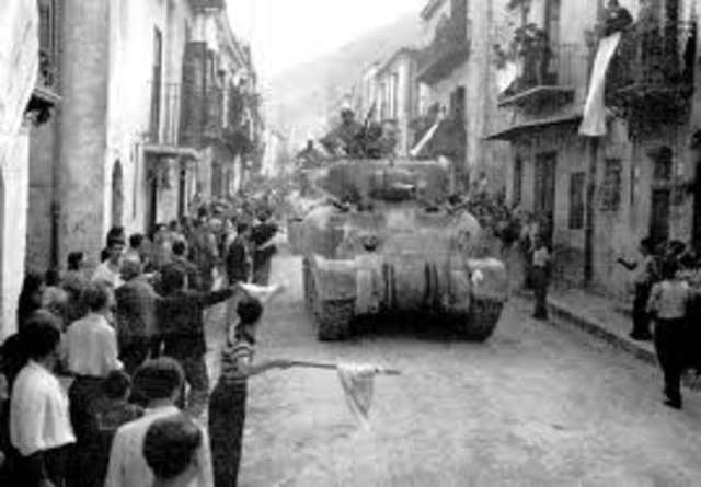 Allies land in Italy