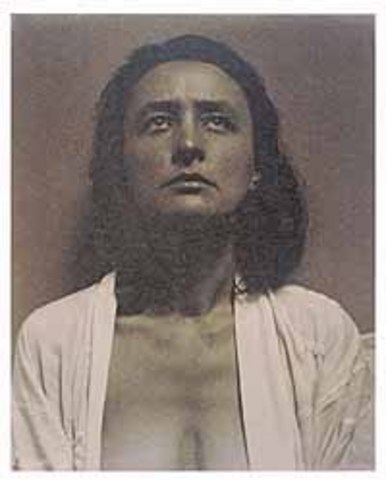 Steiglitz shows O'Keefe Nudes at Anderson Galleries