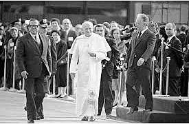 JUAN PABLO VISITA COLOMBIA