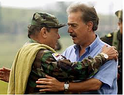 REUNION DE ALIAS TIROFIJO Y ANDRES  PASTRANA