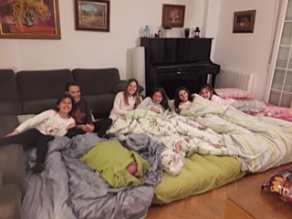 Primera fiesta de pijamas