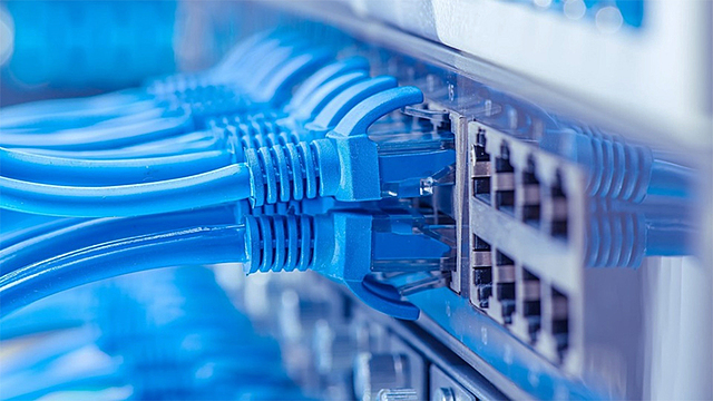 MÓVILES Y BANDA ANCHA