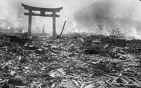 Bombe atomique américaine sur Nagasaki
