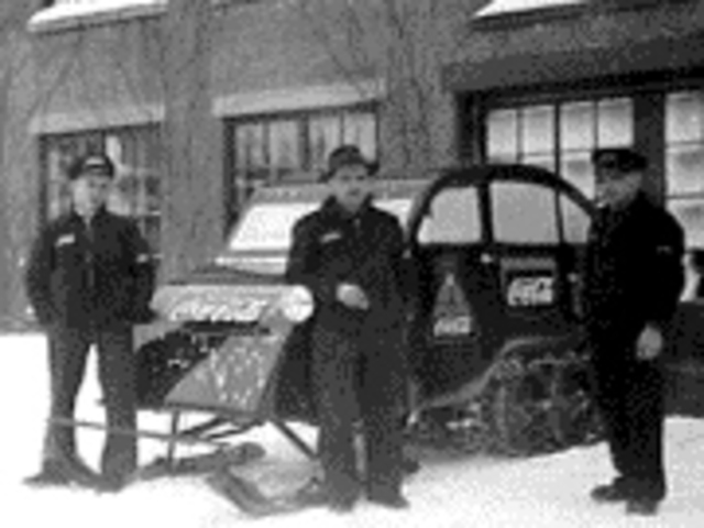 Produced a seven-passenger transporter (B-7).