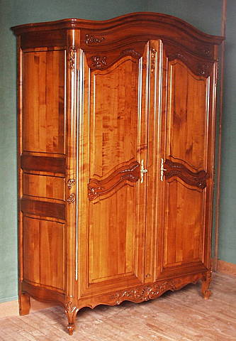 Eleazar More compra la casa