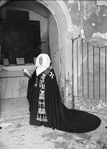 La mare abadessa recull la imatge que va a contracorrent