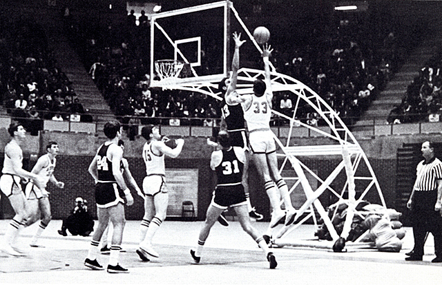 first basketball game televised