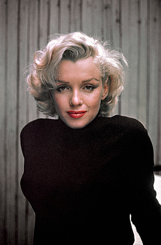 Marilyn Monroe Dies