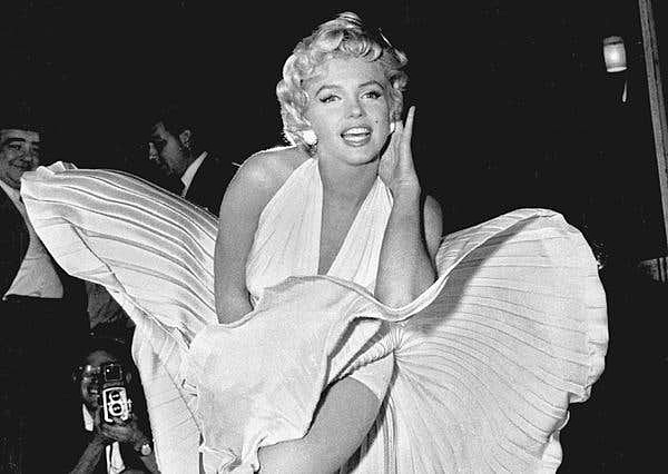 Marilyn Monroe dies