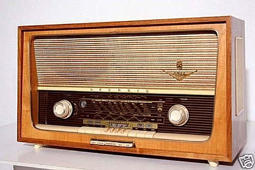 Nace la primera emisora